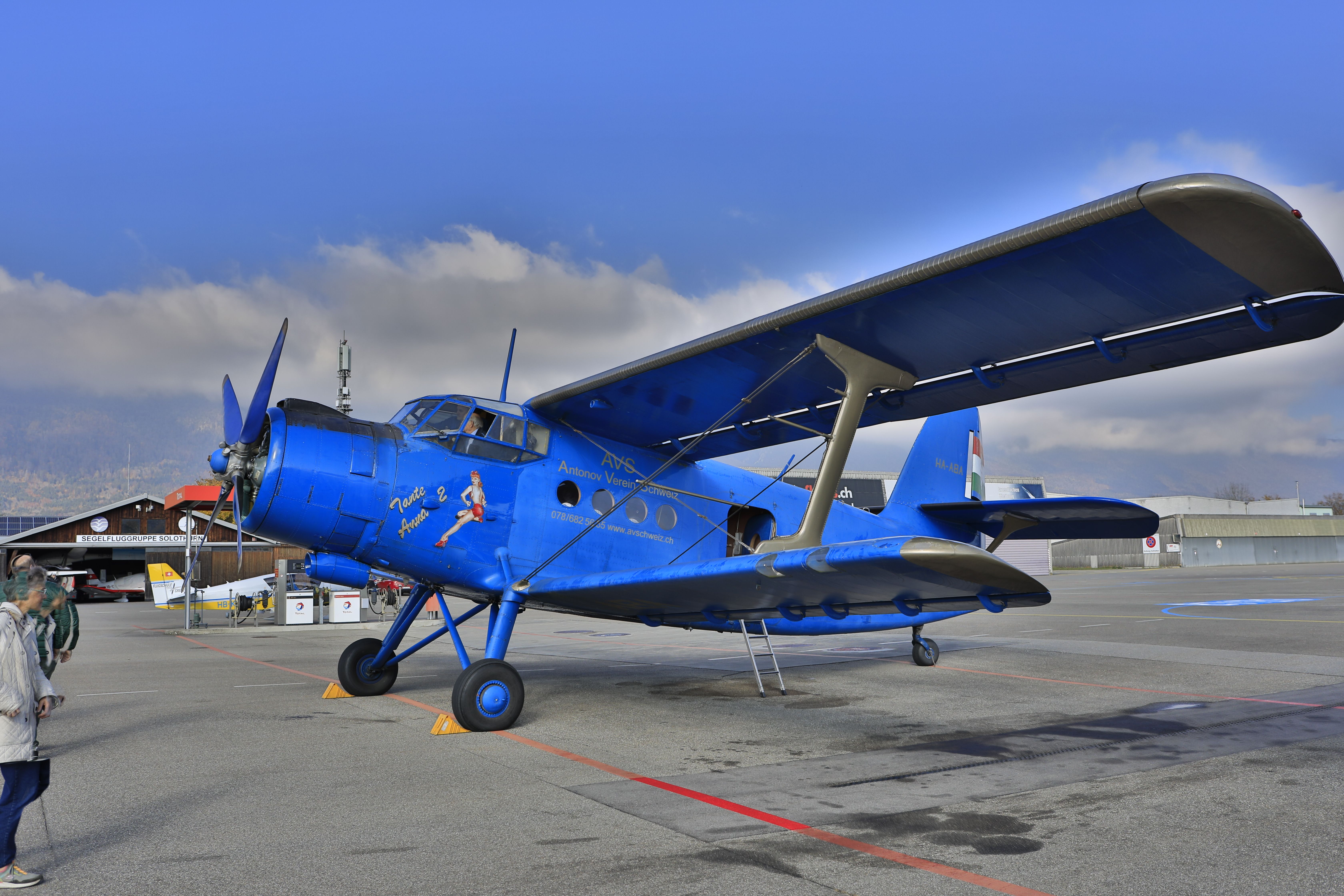 Doppeldecker Antonov An-2